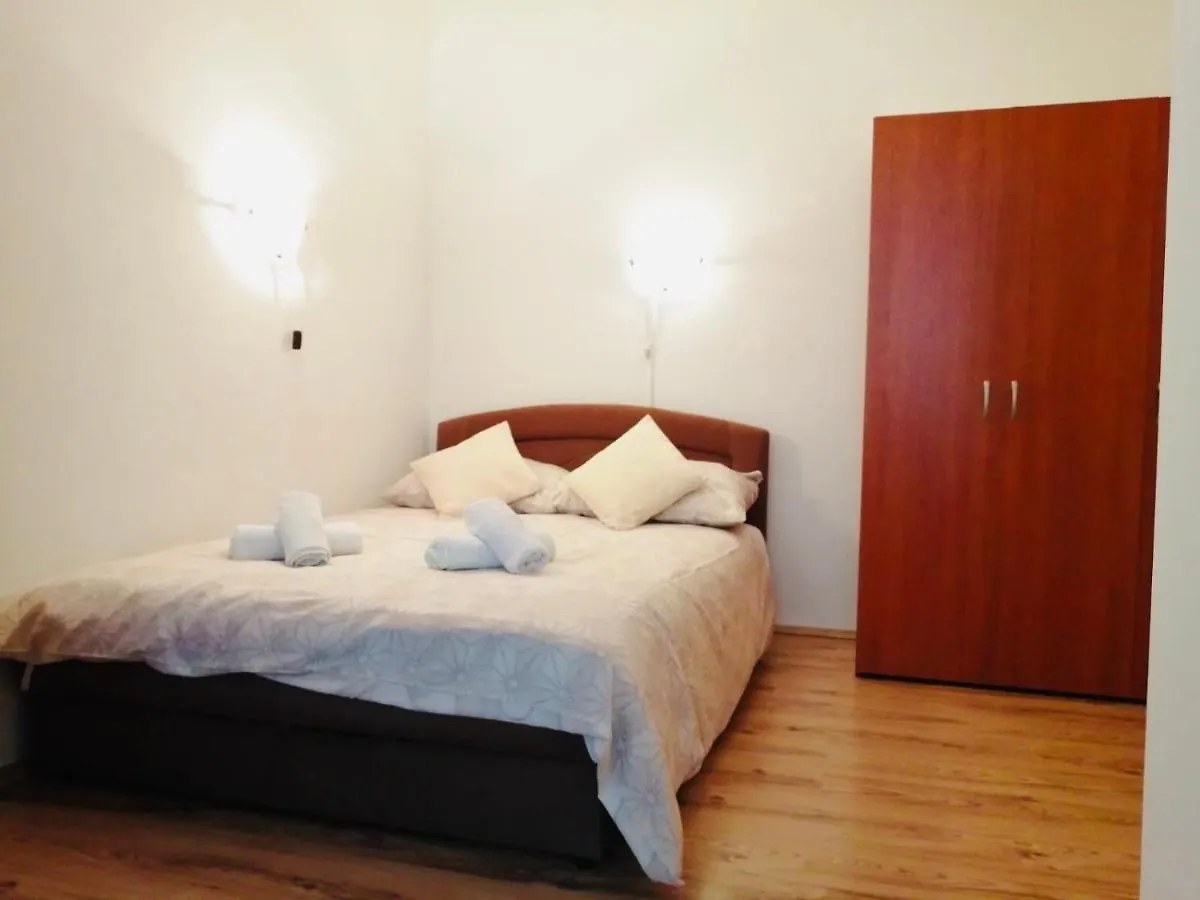 Apartments Cizmesija باشْكا 0*,